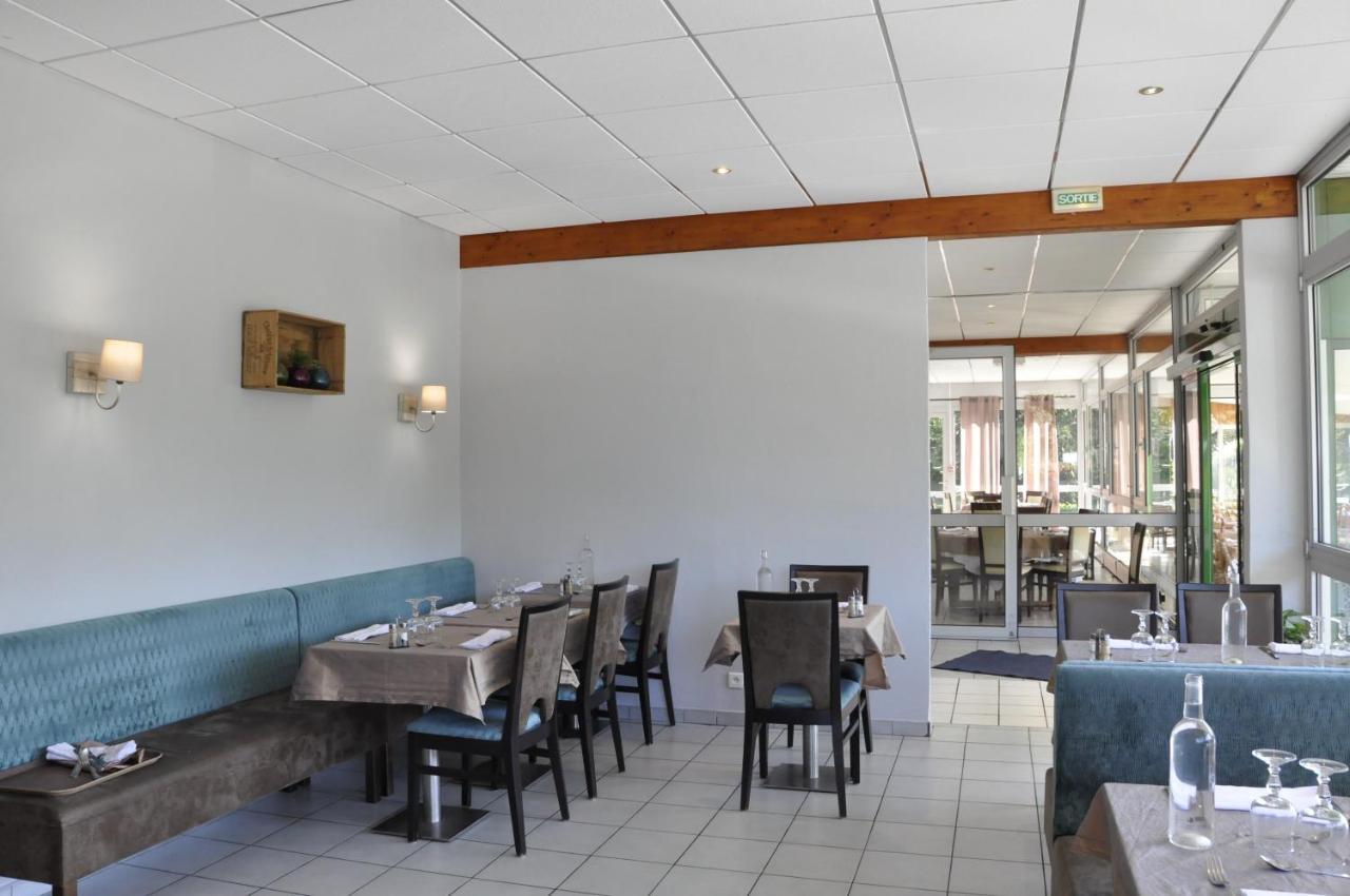 Henri 4 Hotel Rostrenen Exterior photo